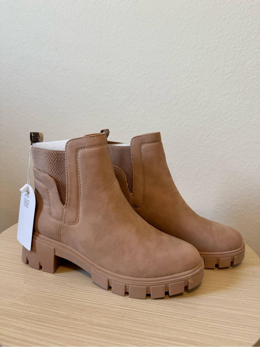 BRAND NEW Qupid Renley Boots size 7